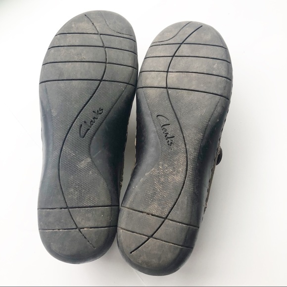 Women Clark’s Un Loop Shoes - Picture 3 of 8